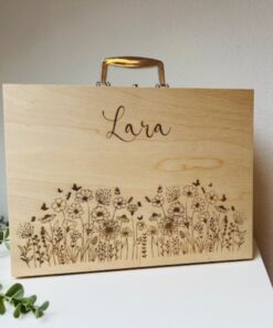 houten koffertje voor logeerpartijtjes of om mooie herinneringen in te bewaren door taste of wood