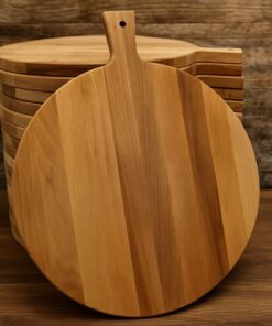 ronde borrelplank van beukenhout met recht handvat door taste of wood